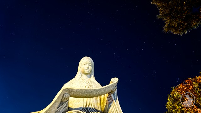 紫式部像