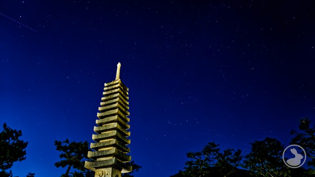浮島十三重石塔
