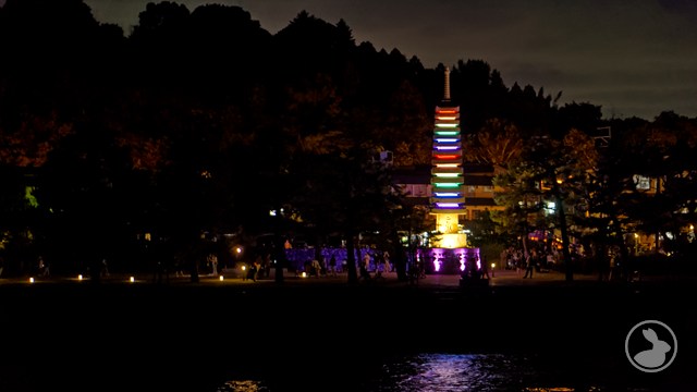 浮島十三重石塔