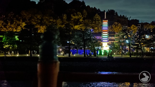 浮島十三重石塔